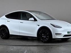 White Used 2022 Tesla Model Y Long Range AWD SUV | £22,298 (Fair price)