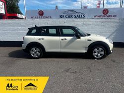 White Used 2019 Mini Cooper Clubman Classic Estate | £15,495 (Fair price)