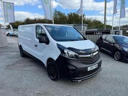 White Used 2015 Vauxhall Vivaro Van | £6,995 (Fair price)