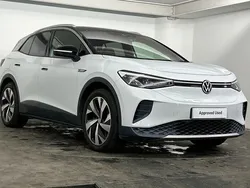 White Used 2021 VW ID.4 Pro Performance SUV | £18,995 (Fair price)