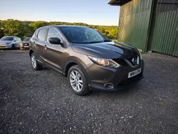 Beige Used 2014 Nissan Qashqai Acenta Premium SUV | £3,400