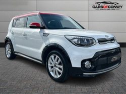 White Used 2017 Kia Soul SUV | £8,495 (A bit pricey)