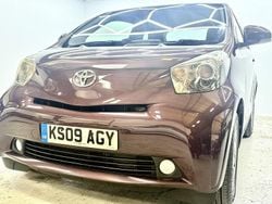 Purple Used 2009 Toyota iQ Hatchback | £2,499 (Good price)