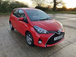 Red Used 2015 Toyota Yaris Hybrid Hatchback | £9,995 (Fair price)