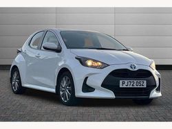 White Used 2022 Toyota Yaris Hybrid Hatchback | £14,795 (Fair price)