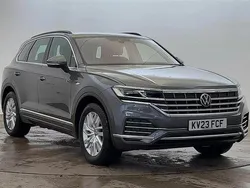 Grey Used 2023 VW Touareg SEL SUV | £48,989 (Fair price)