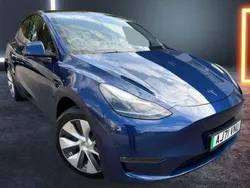 Blue Used 2022 Tesla Model Y Long Range SUV | £28,490 (Good price)