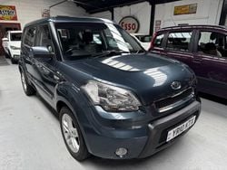 Blue Used 2010 Kia Soul 2 SUV | £2,450 (Good price)