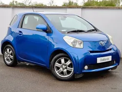 Blue Used 2010 Toyota iQ Hatchback | £3,295 (Fair price)