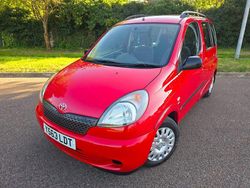 Red Used 2001 Toyota Yaris Verso MPV | £1,480
