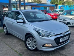 Silver Used 2015 Hyundai i20 Hatchback | £6,880 (Fair price)