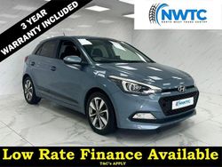 Blue Used 2015 Hyundai i20 Premium Hatchback | £8,995 (Fair price)