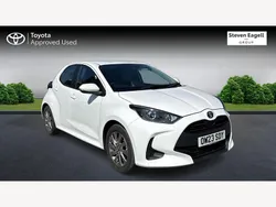 White Used 2023 Toyota Yaris Hybrid Hatchback | £15,707 (Good price)
