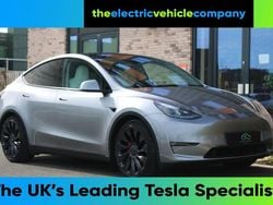 Grey Used 2025 Tesla Model Y Performance SUV | £41,995 (Expensive)