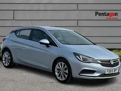 Silver Used 2015 Vauxhall Astra Hatchback | £6,109 (Fair price)