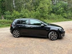 Black Used 2016 VW Golf VII GTE Hatchback | £11,699 (Fair price)