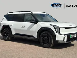 White New 2025 Kia EV9 2 SUV | £65,490 (Super price)