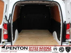 White Used 2023 Vauxhall Combo S MPV | £12,490 (Fair price)