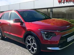 Red Used 2023 Kia Niro 3 SUV | £22,995 (Expensive)