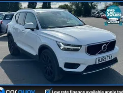 White Used 2019 Volvo XC40 Momentum SUV | £18,995 (Fair price)