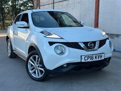 White Used 2016 Nissan Juke N-Connecta SUV | £5,495 (Fair price)