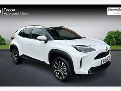 Used 2025 Toyota Yaris Hybrid Design Estate | £23,280 (Fair price)