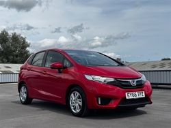 Red Used 2016 Honda Jazz SE Hatchback | £8,200 (Fair price)