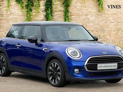 Blue Used 2018 Mini Cooper Hatch Hatchback | £13,990 (Good price)