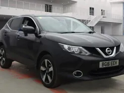 Black Used 2016 Nissan Qashqai N-Connecta SUV | £6,995 (Fair price)