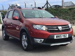 Red Used 2015 Dacia Sandero Lauréate Hatchback | £4,395 (Good price)