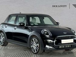 Black Used 2022 Mini Cooper Exclusive Hatchback | £20,555 (Fair price)