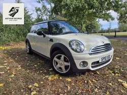 White Used 2010 Mini Cooper D Hatch Hatchback | £2,790 (Good price)