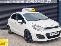 White Used 2013 Kia Rio 3 Hatchback | £4,395 (Fair price)