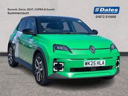 Pop green with black roof Used 2025 Renault R5 Komfort Hatchback | £25,000 (Fair price)