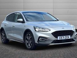 Moondust silver Used 2022 Ford Focus Active X Hatchback | £16,825 (Fair price)
