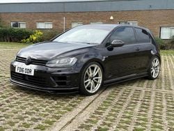 Black Used 2016 VW Golf VII R Hatchback | £13,995 (Fair price)