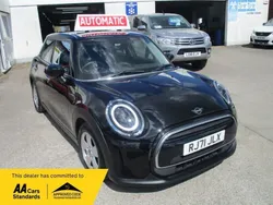 Black Used 2021 Mini Cooper Classic Hatchback | £14,595 (Good price)