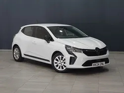 White Used 2024 Renault Clio V Evolution Hatchback | £16,498 (Fair price)