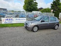 Grey Used 2003 Renault Clio II Expression Hatchback | £2,995 (Fair price)