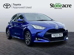 Blue Used 2022 Toyota Yaris Hybrid Design Hatchback | £15,500 (Fair price)