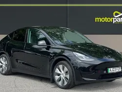 Black Used 2023 Tesla Model Y SUV | £24,800 (Fair price)