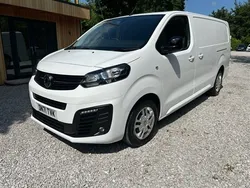 White Used 2022 Vauxhall Vivaro Sportive Van | £14,976 (Fair price)