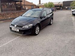 Black Used 2015 VW Golf VII SE Estate | £4,290 (Fair price)