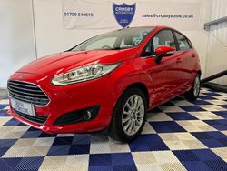 Red Used 2016 Ford Fiesta Zetec Hatchback | £5,995 (Fair price)