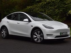 White Used 2023 Tesla Model Y Long Range AWD SUV | £30,979 (A bit pricey)