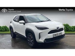 White Used 2022 Toyota Yaris Cross Design SUV | £17,707 (Fair price)
