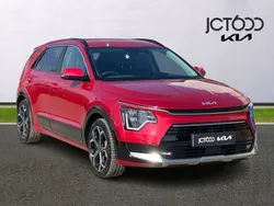 Red Used 2022 Kia Niro 3 SUV | £21,740 (Fair price)