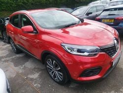 Red Used 2020 Renault Kadjar Iconic SUV | £12,490 (Fair price)