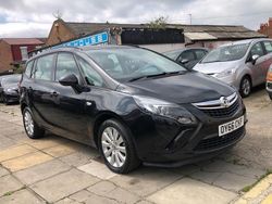 Black Used 2016 Vauxhall Zafira Design Edition MPV | £6,499 (Fair price)