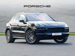 Chromite black metallic Used 2023 Porsche Cayenne Platinum Edition SUV | £62,990 (Fair price)